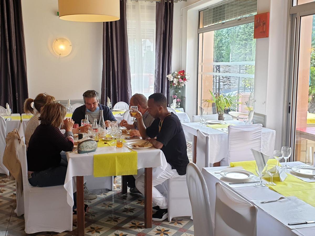 Hotel - Restaurant - Bar Saint Avit L Hotel Des Tchoumjeu Lourdes Exteriör bild
